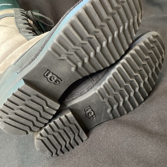 Ugh Brystyl waterproof leather boots - 5 1/2 - Picture 6 of 8